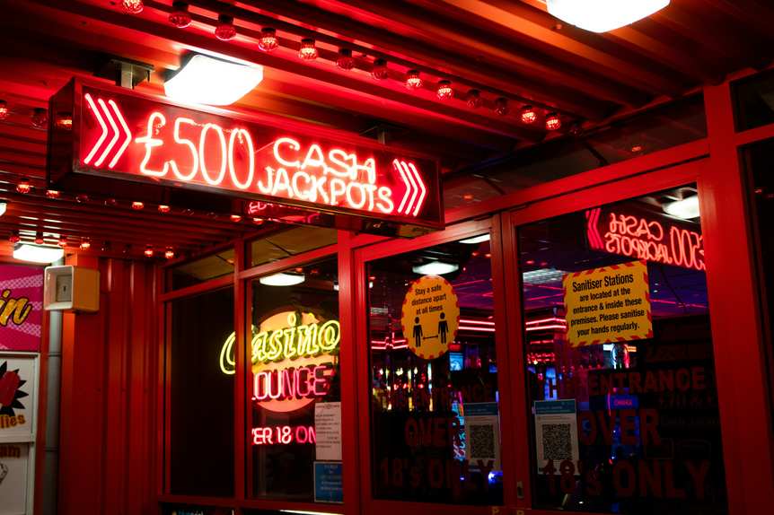 Casino Bonuses vs Sportsbook Bonuses: A Comprehensive Guide Casino Bonuses vs Sportsbook Bonuses: A Comprehensive Guide